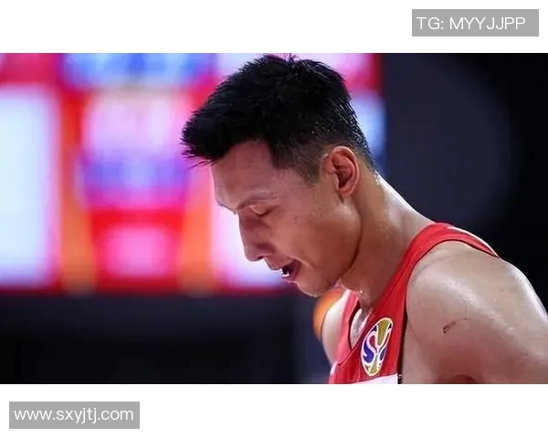 易建联重返赛场展现传奇风采球迷热议他的职业生涯与未来发展方向 易建联重返赛场展现传奇风采球迷热议他的职业生涯与未来发展方向