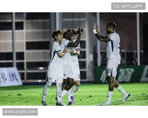 修咸顿主场迎战般尼全力争胜期待精彩对决与球迷共庆足球盛宴