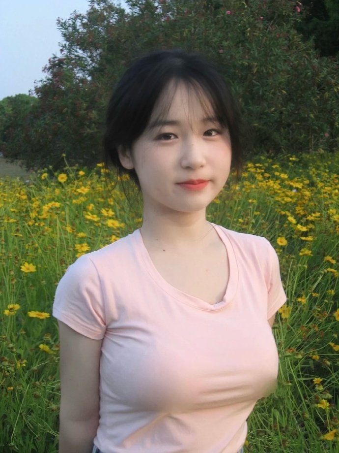 美女露100%的身体无遮挡做运动（中国）IOS安卓版手机APP官网下载V8皇冠体育下载(图1)