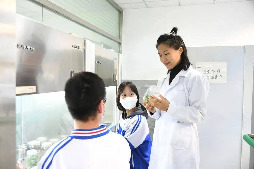春天大脑发展最好的营养剂第一是运动第二个你皇冠体育入口想不到…(图8)